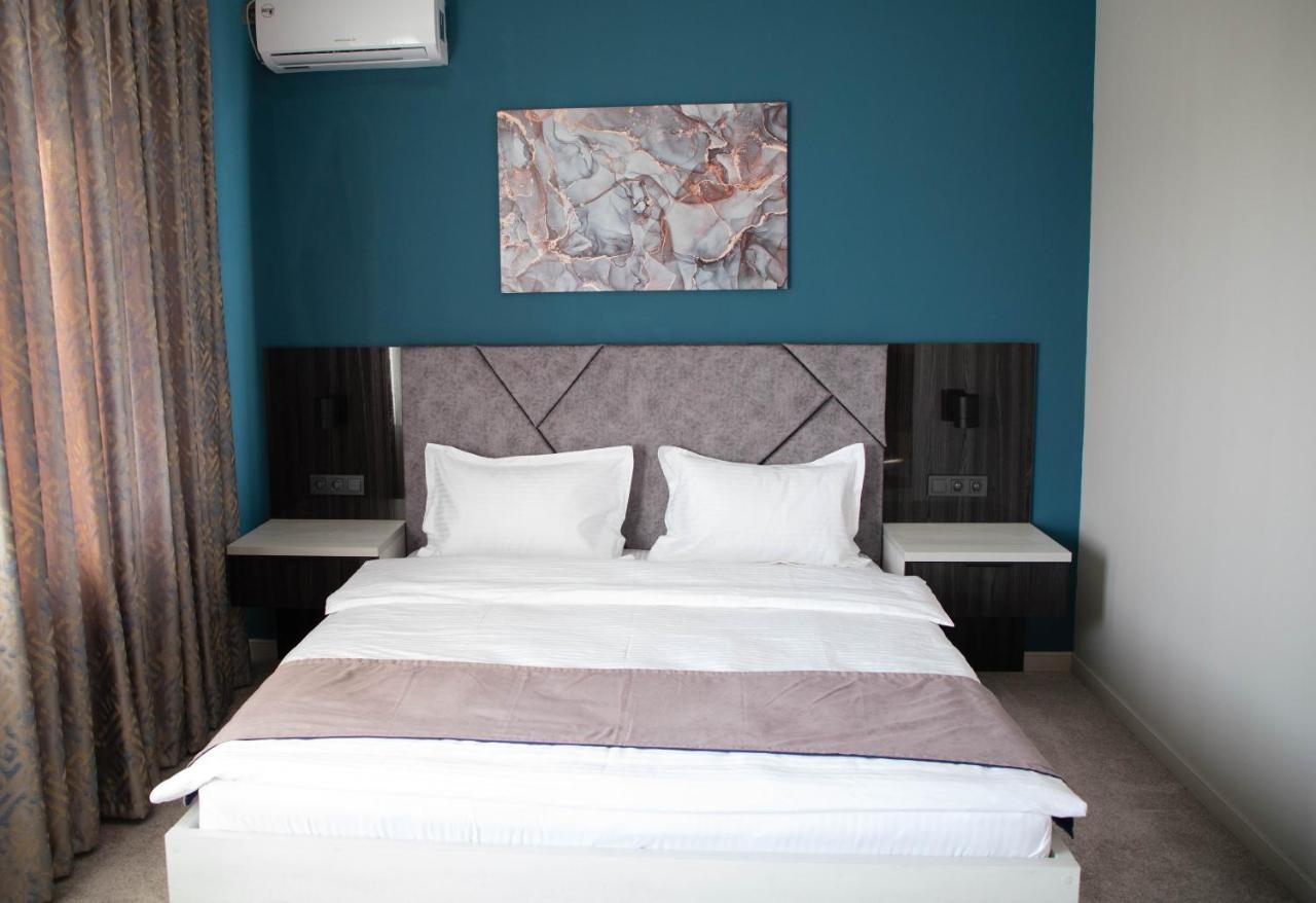Zodiac Hotel Atyrau Luaran gambar