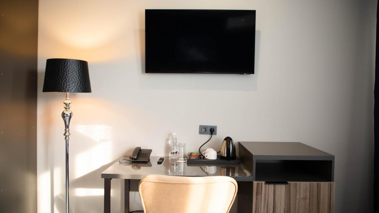Zodiac Hotel Atyrau Luaran gambar